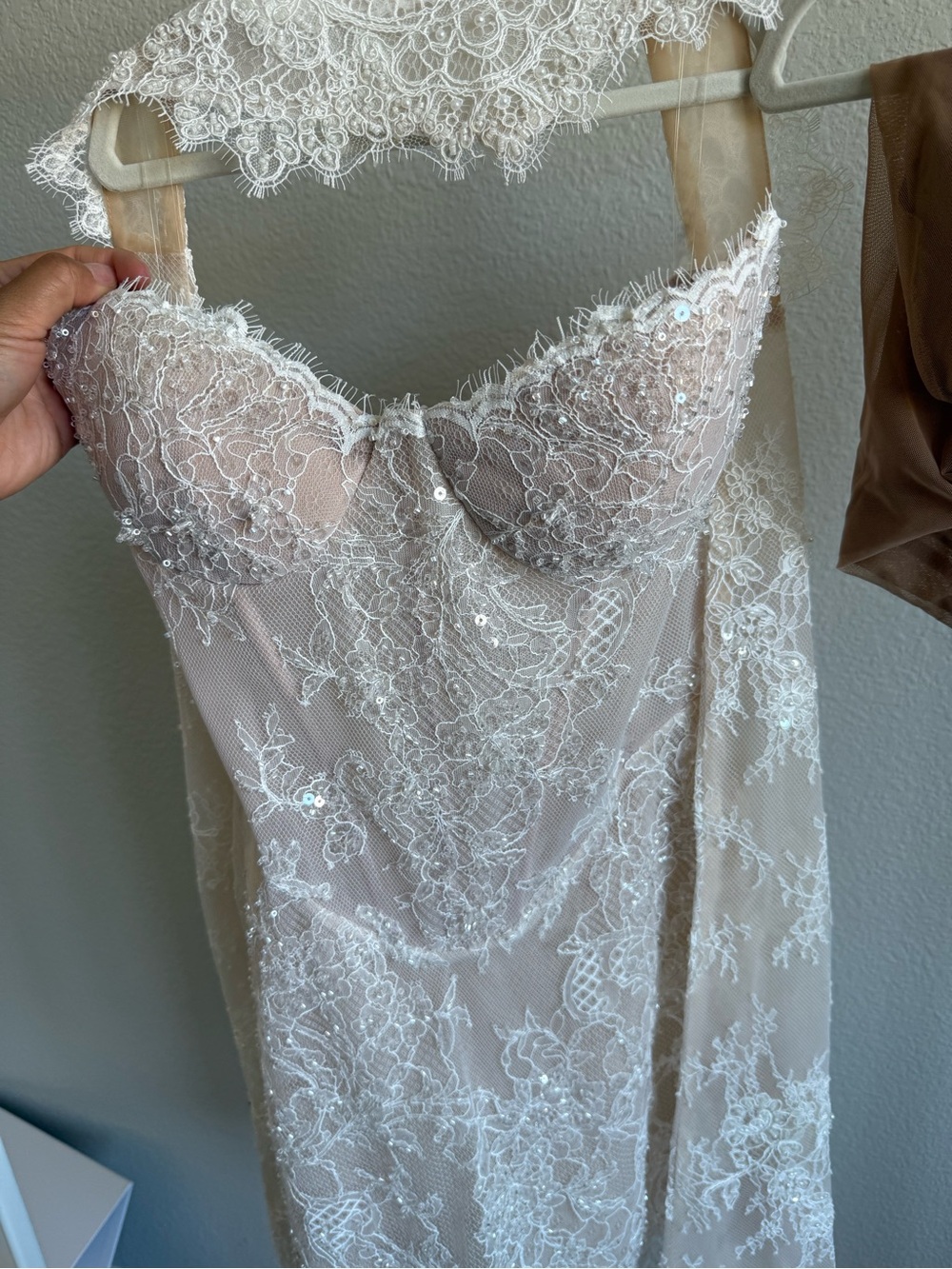 JOLIE Ivory Lace Mini Dress with High Lace Collar - Picture 2 of 4
